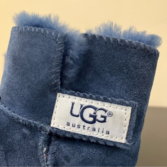 UGG Erin Sheepskin Toddler Slipper Boot - Suede - Picture 4 of 10